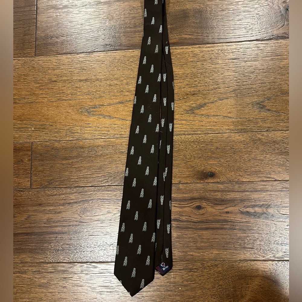 Oil Derrick Oil Rig Vintage Tie Pride of England
